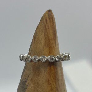 💥2/$20💥 Sterling Silver Eternity ring Sz 9